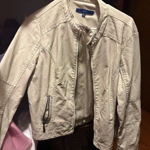 White leather jacket new with tags size large
